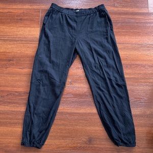 Lululemon black jogger pants